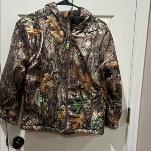 Kids Realtree Camouflage Jacket Like new Large Hunting
